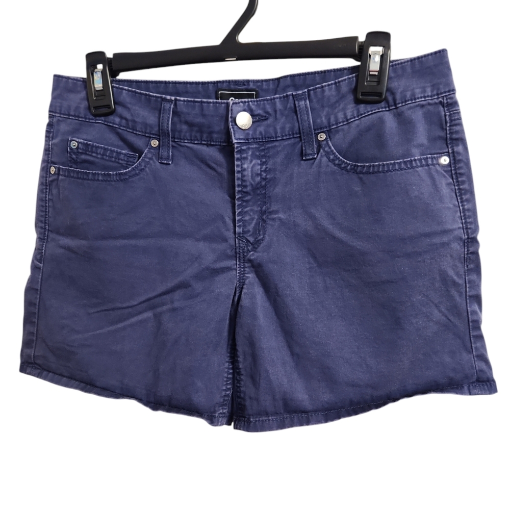 Gap Ladies size 6 Navy Shorts
